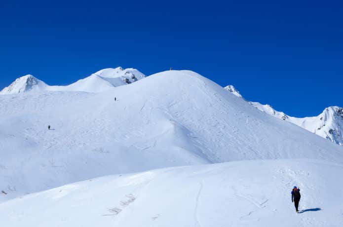 青空と雪山