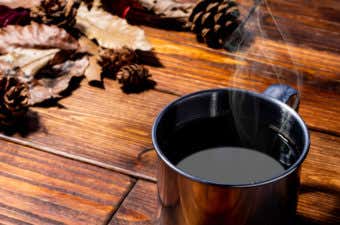 コーヒーを淹れたコップ