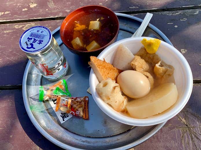 景信茶屋 青木のおでん・きこの汁・地酒