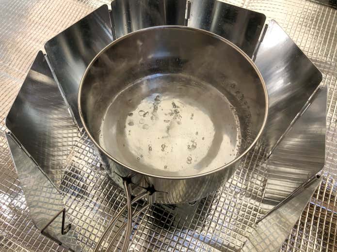 ステンレスクッカー×固形燃料で湯沸かし＆ラーメン作り