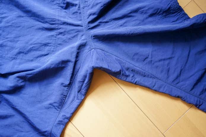 パタゴニアのバギーズパンツの股部分のマチ