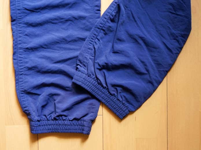 パタゴニアのバギーズパンツのゴム入りの裾