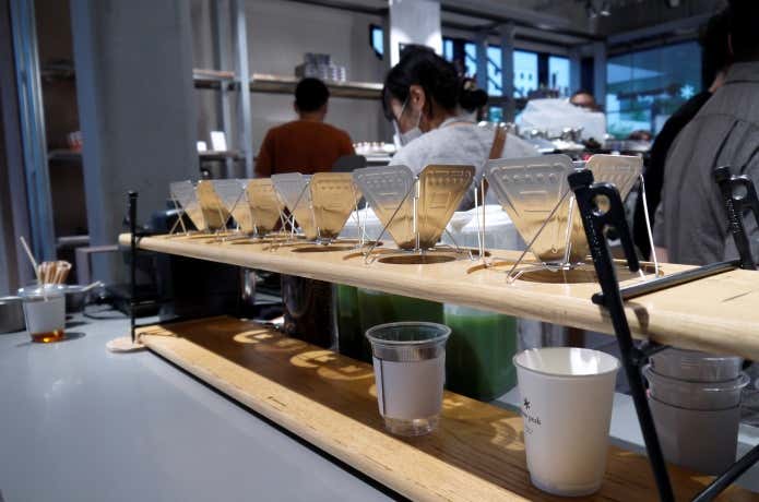 コーヒーのドリッパーの台