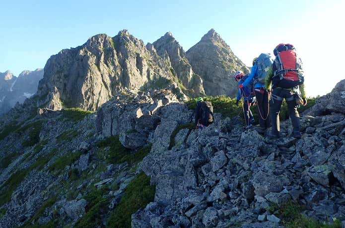 難易度の高い登山も安全にサポートしてくれる心強い存在が「ガイド」