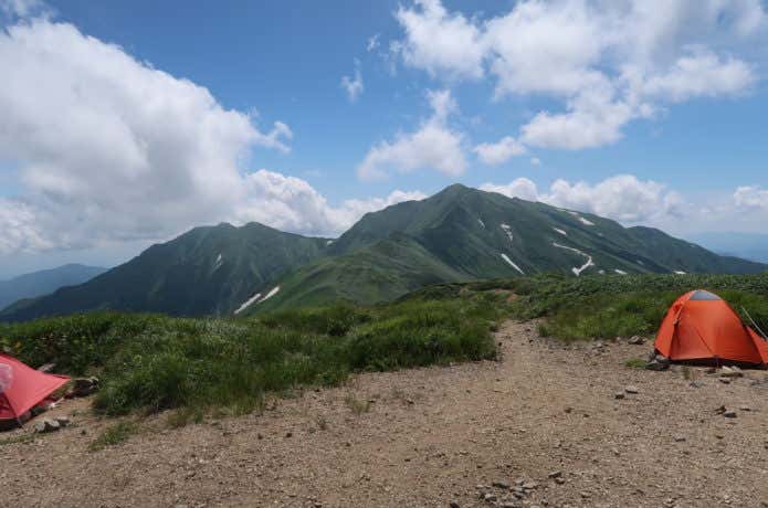 東北・飯豊山のテント場