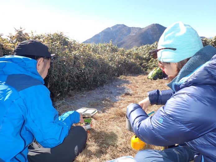 竜ヶ岳山頂で山ごはん