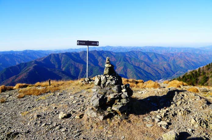武奈ヶ岳からの比良山地の山並