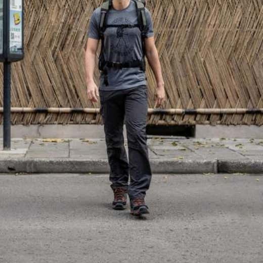 速乾ロングパンツ 着用例