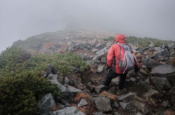 ピークハントでは登山装備を