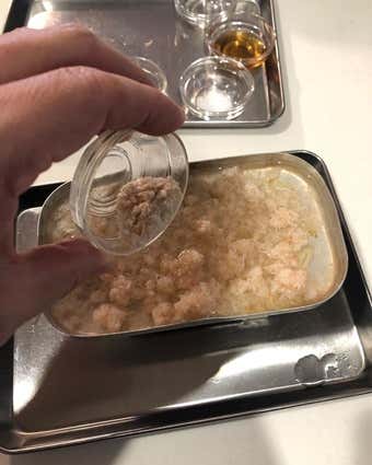 調味料を入れる