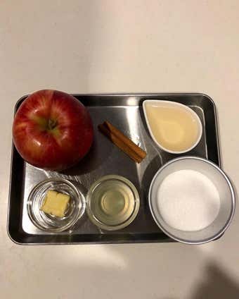 りんごのコンポート　材料