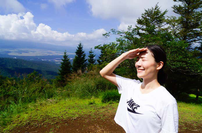 山頂の日差しは強い