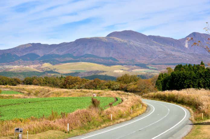 秋のやまなみハイウェイとくじゅう連山