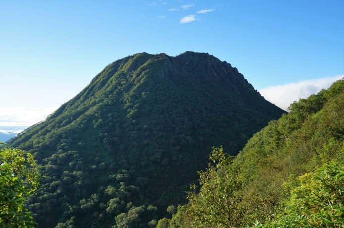 大蔵乗越からの妙高山頂