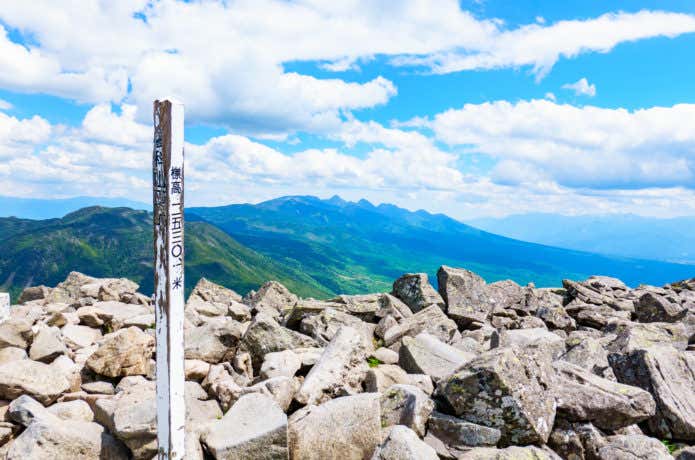 蓼科山山頂からの眺め