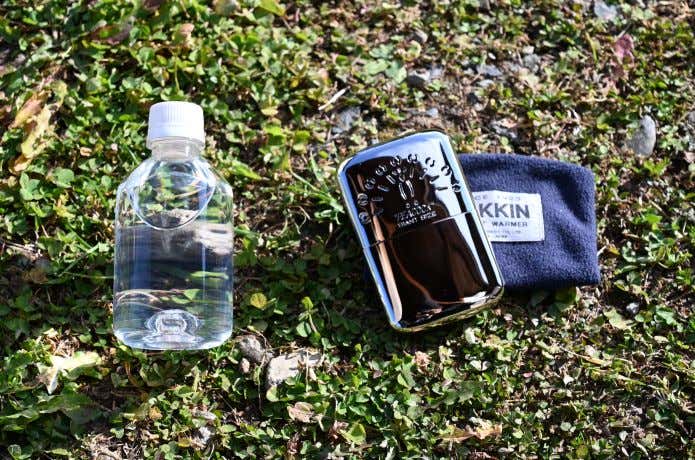 ペットボトル湯たんぽ　ホッカイロ
