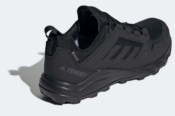adidas　トレランシューズ