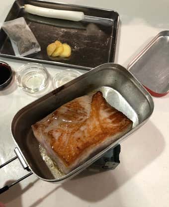 肉に焼き目をつける