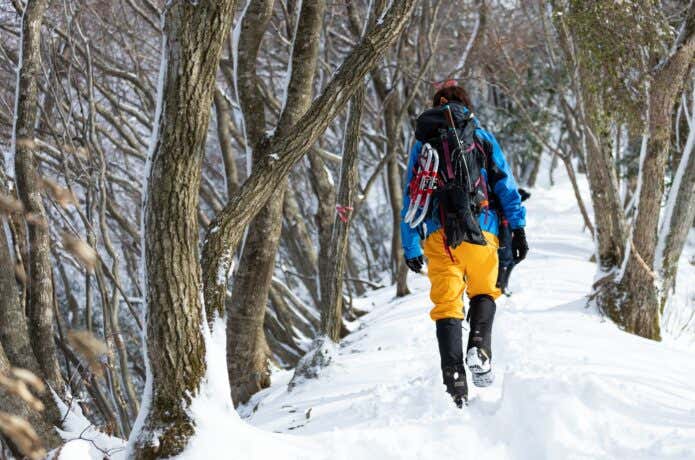 カンジキと登山者