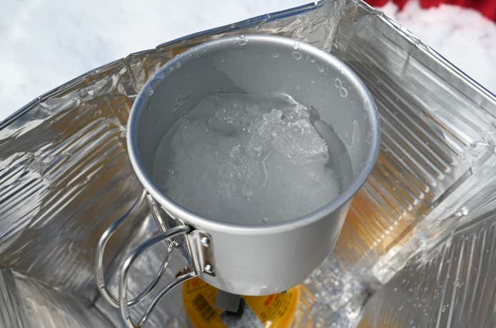 雪を水にする