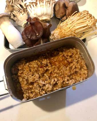 ひき肉を炒める