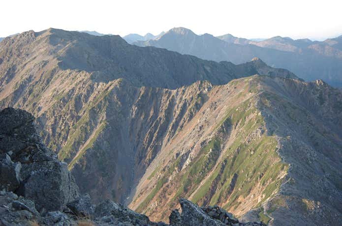 白峰三山の縦走路