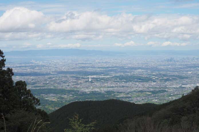金剛山山頂から見る市街地