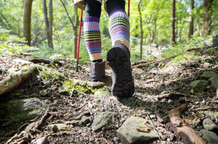登山者の足元