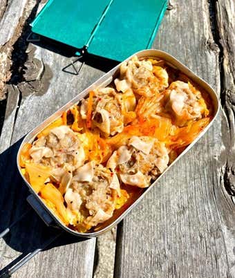 焼売とキムチの炊き込みご飯が完成