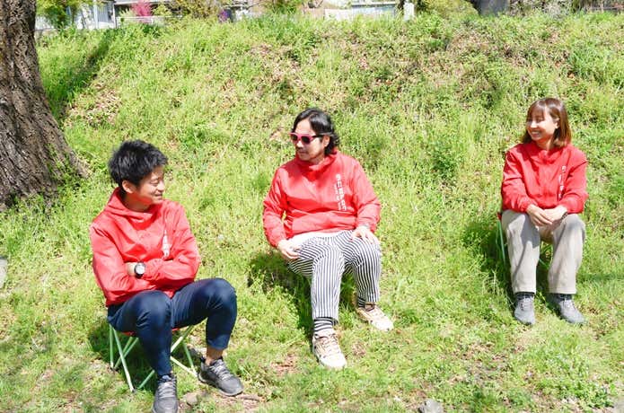 タカオのカタヲ編集部の3人　インタビューの様子