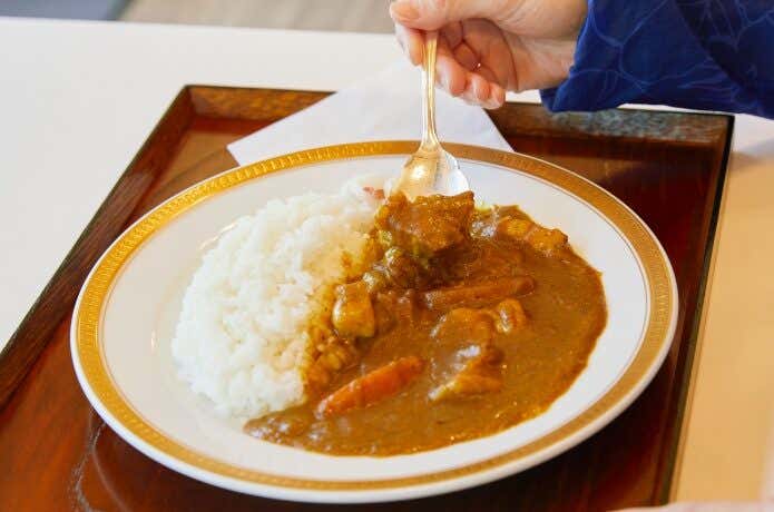 丹沢ロイヤルカレーを食べる