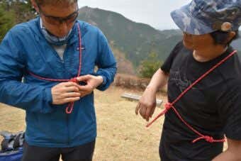 ①親自身がロープでシートベントを作成