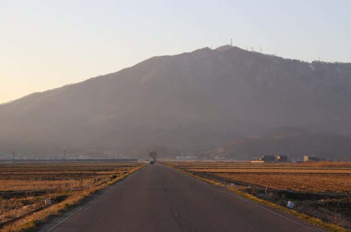 田園風景と弥彦山