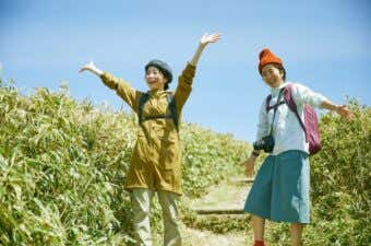 ゆるハイク旅を楽しむ2人の女性