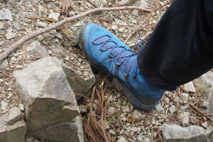 マムートの「デュカンハイGTX」は一味違う登山靴？ 別モデルと履き比べ