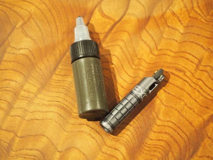 EXOTAC　nanoSPARK｜HAYES TOOLING＆PLASTICS　2oz Oil Bottle