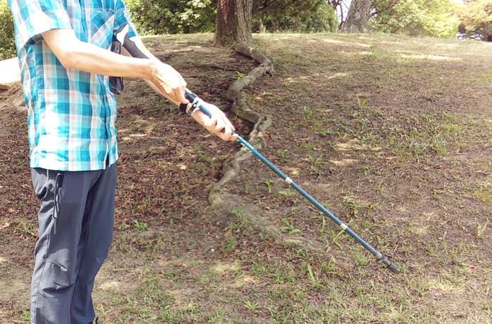 1.サイズ調整用のレバーを開ける