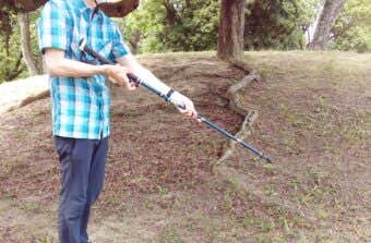 3.サイズ調整用のレバーを開けサイズ調整