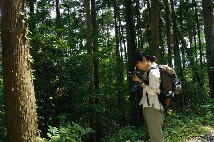 フィルムカメラ　登山　撮影している様子
