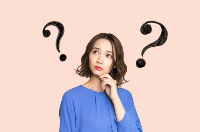 考えている女性