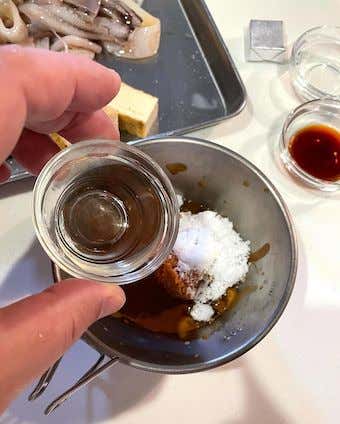 合わせ調味料を作る