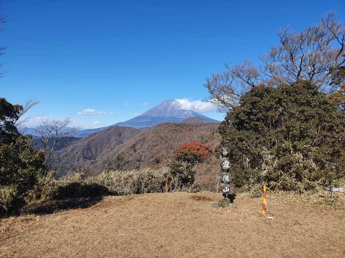 山頂から望む富士山