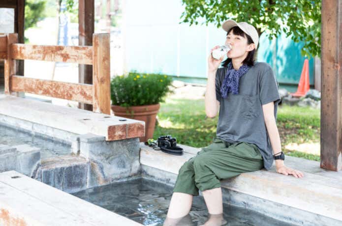 八方の湯足湯