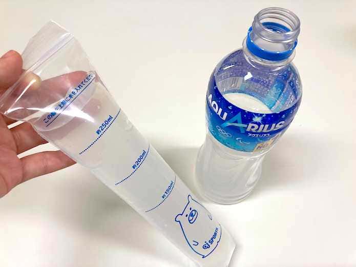 スポーツドリンクと氷棒
