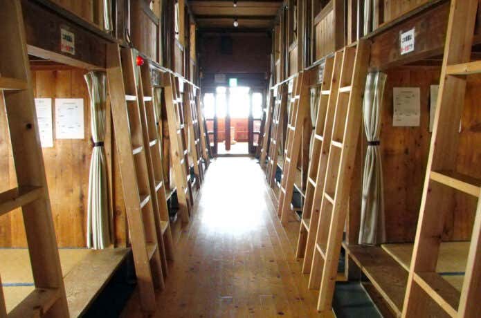 山小屋の大部屋