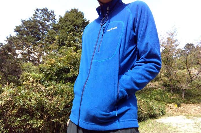 春秋のアウターやミドルウェア、夏は携帯防寒着としても