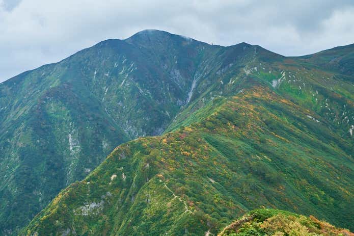 絶景の稜線とご当地グルメが待っている！初めての東北山行におすすめ