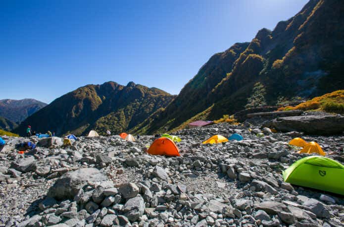 山のテント場