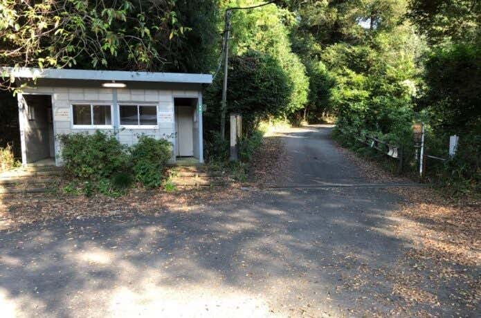 愛知県　三河　本宮山　トイレ　牛の滝駐車場