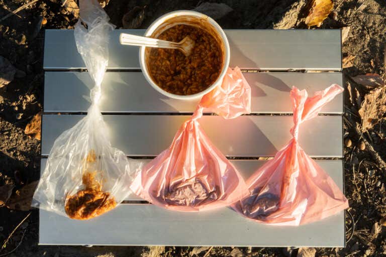 3種の袋にカレーメシを入れました